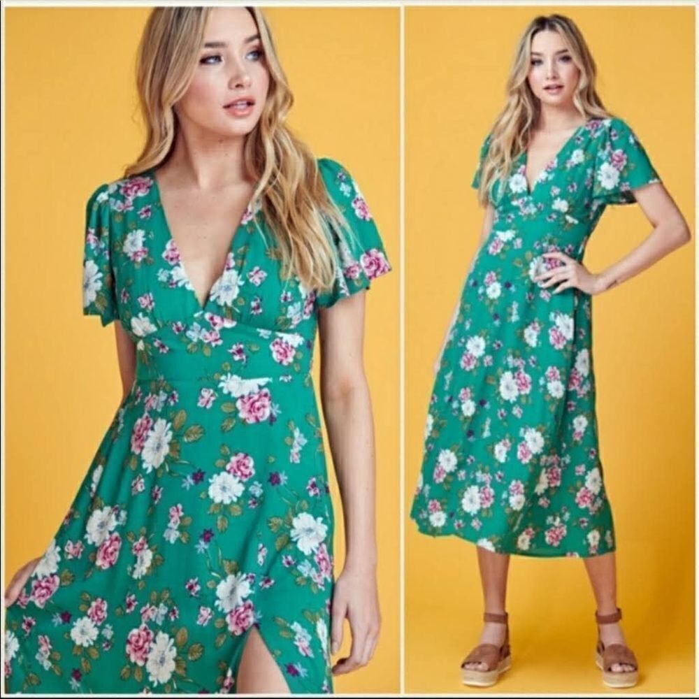✨blue blush floral green midi dress✨